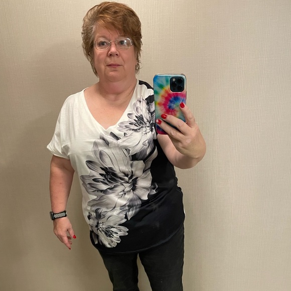 Meet your Posher, Susan - Picture 2 of 3